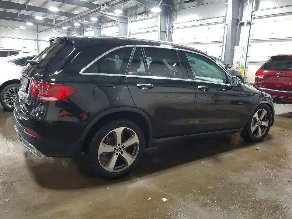 2022 MERCEDES-BENZ GLC 300 4MATIC  