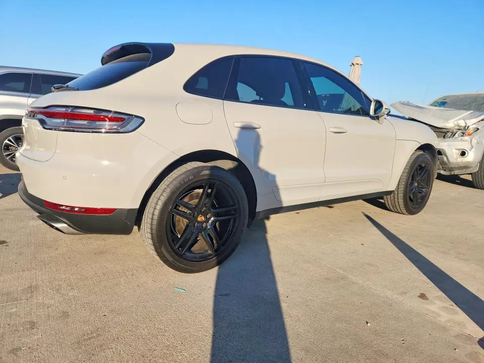 2021 PORSCHE MACAN   