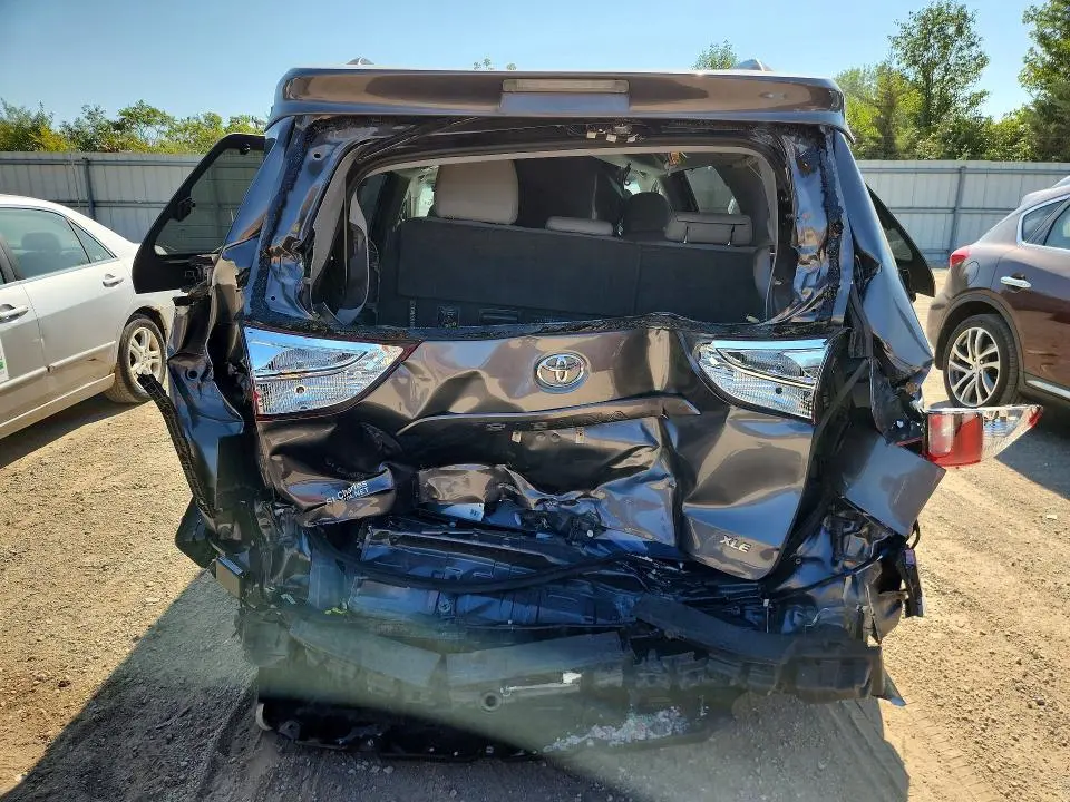 2017 TOYOTA SIENNA XLE 8-PASSENGER  