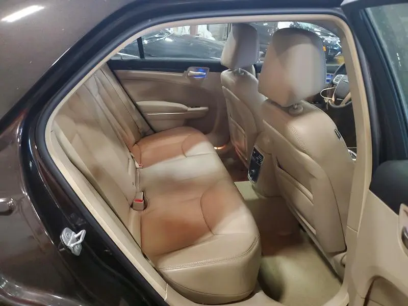 2013 CHRYSLER 300   