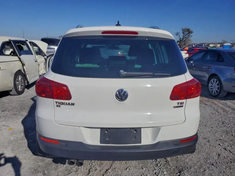 2016 VOLKSWAGEN TIGUAN S  