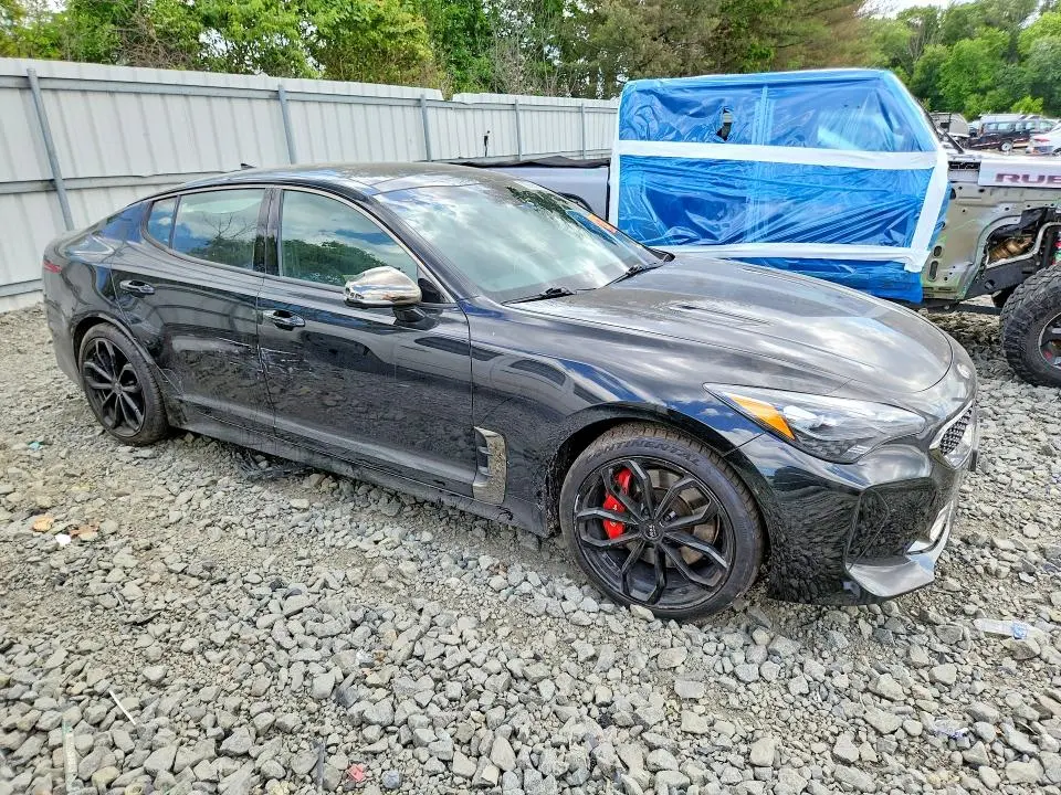 2021 KIA STINGER GT2  