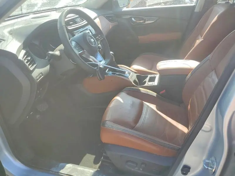 2017 NISSAN ROGUE SL  