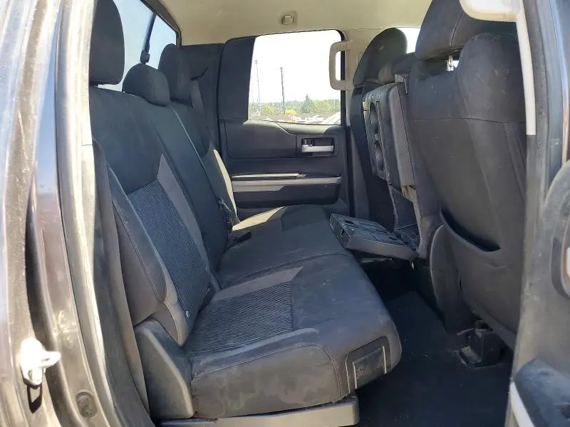 2016 TOYOTA TUNDRA SR5  