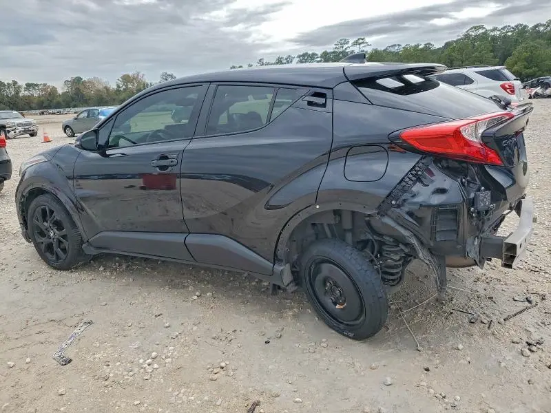 2022 TOYOTA C-HR XLE  