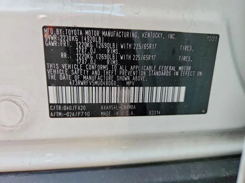 2021 TOYOTA RAV4 XLE  