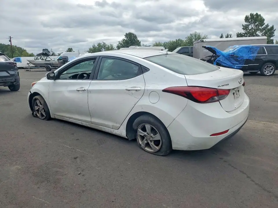 2015 HYUNDAI ELANTRA SE  
