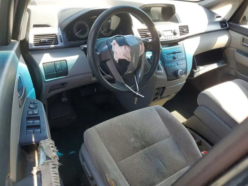 2011 HONDA ODYSSEY LX  