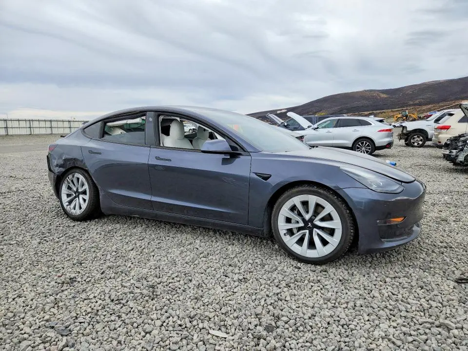 2021 TESLA MODEL 3   