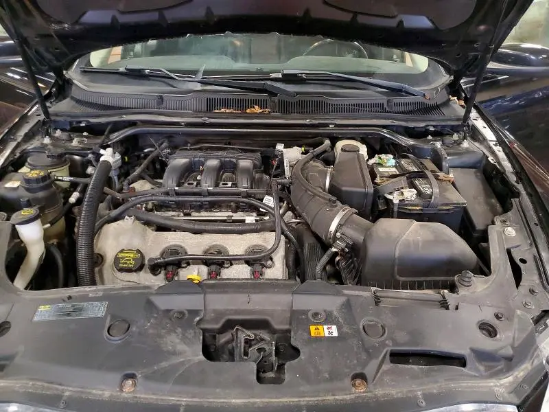 2011 FORD TAURUS SEL  