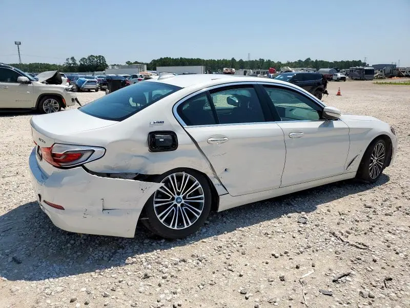2018 BMW 530XE   