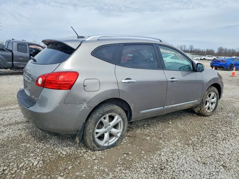 2011 NISSAN ROGUE S  