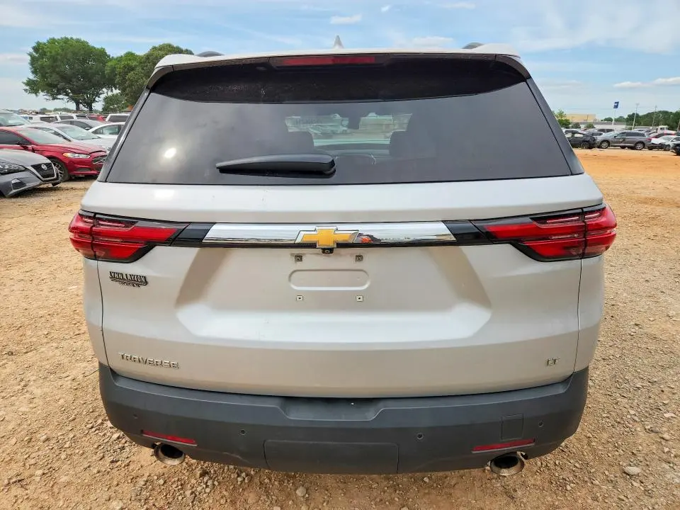 2022 CHEVROLET TRAVERSE LT  