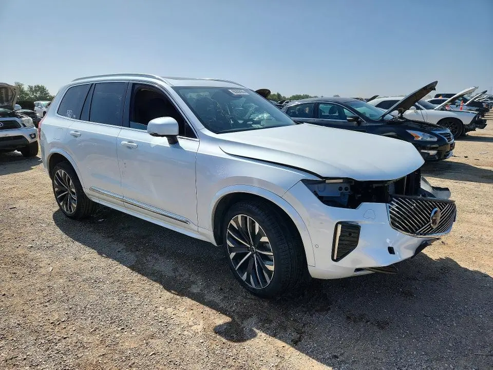 2026 VOLVO XC90 PLUS  