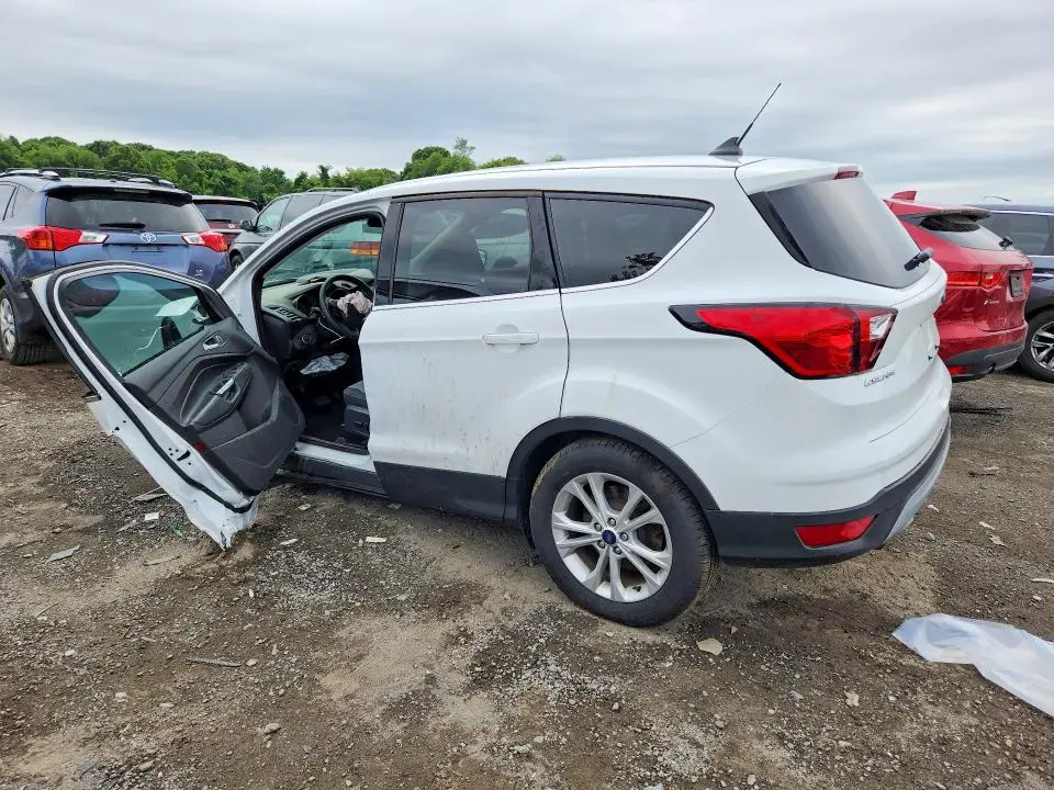 2019 FORD ESCAPE SE  
