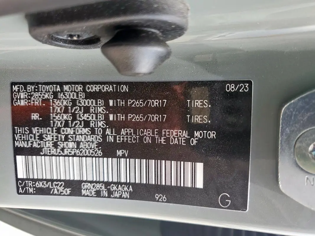 2023 TOYOTA 4RUNNER SE  
