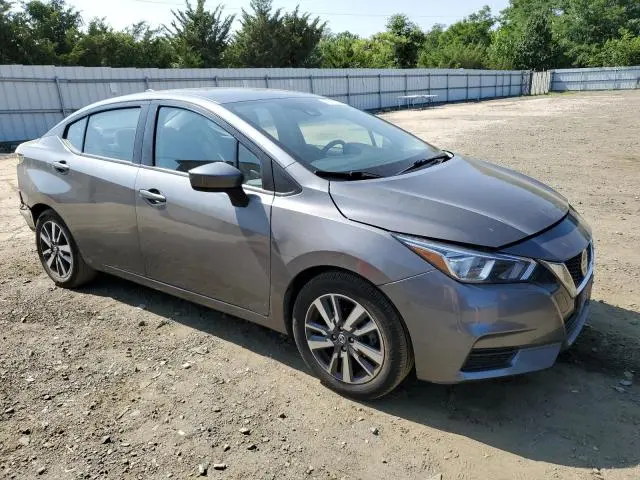 2022 NISSAN VERSA SV  
