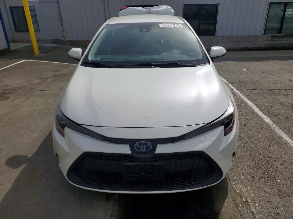 2021 TOYOTA COROLLA LE  
