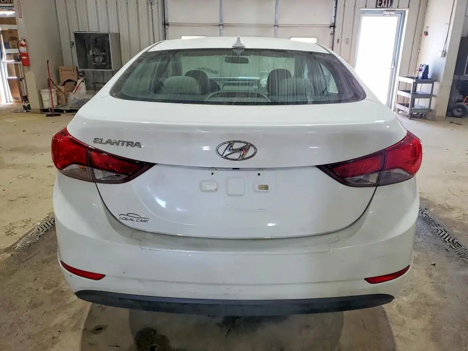 2016 HYUNDAI ELANTRA SE  