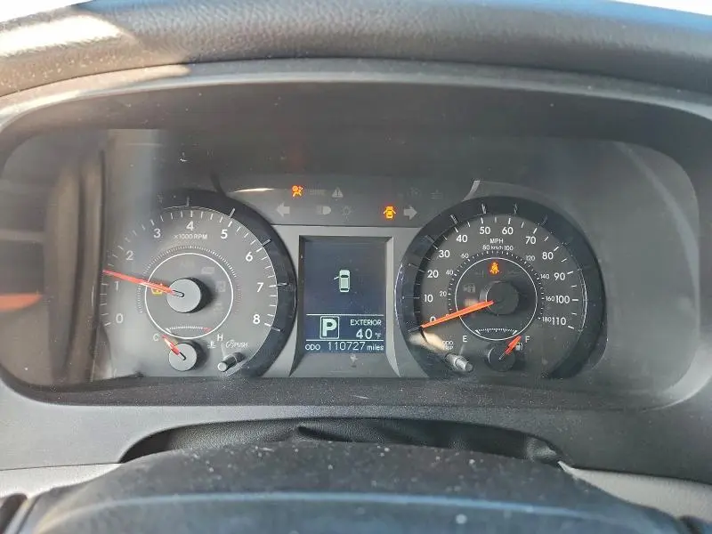 2015 TOYOTA SIENNA LE 8-PASSENGER  