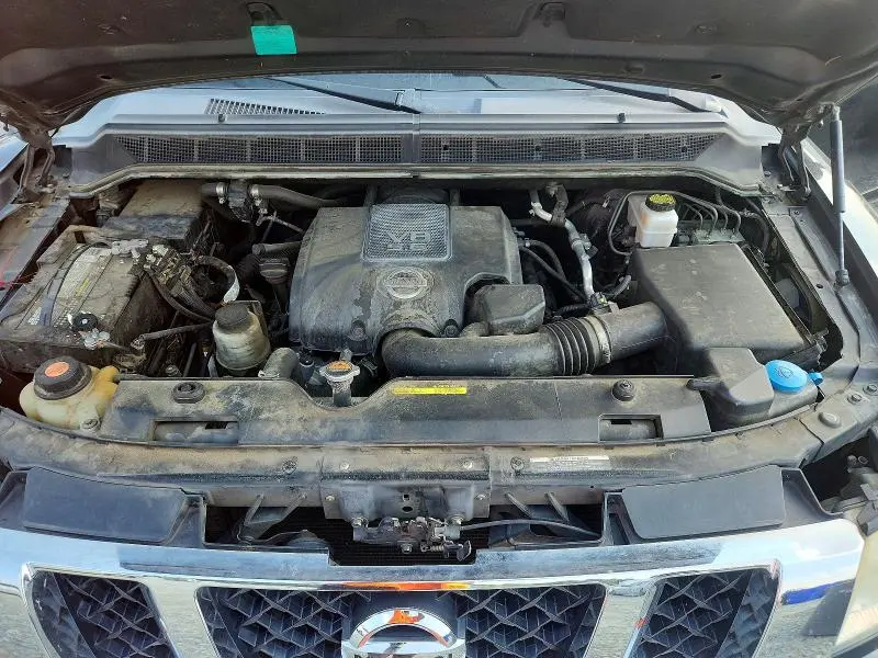 2015 NISSAN TITAN SV  