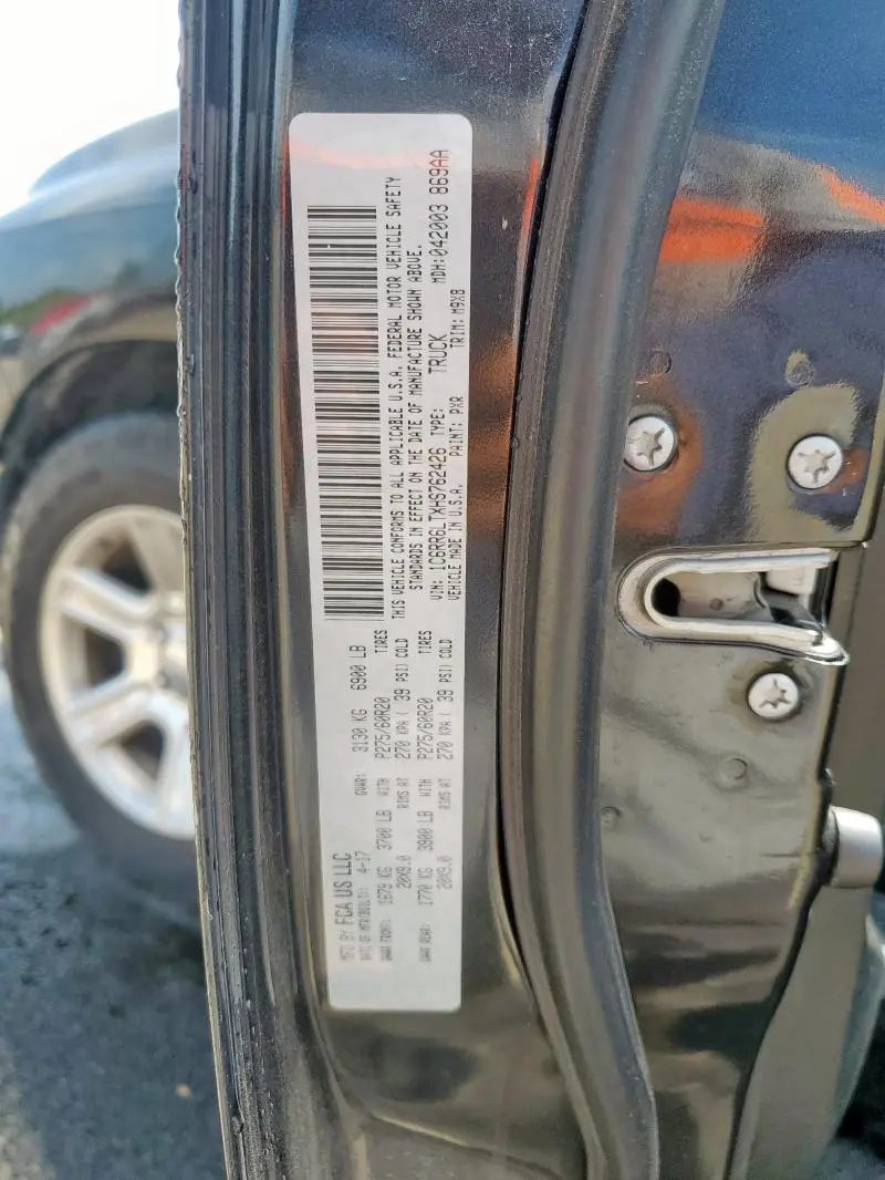 2017 RAM 1500 SLT  
