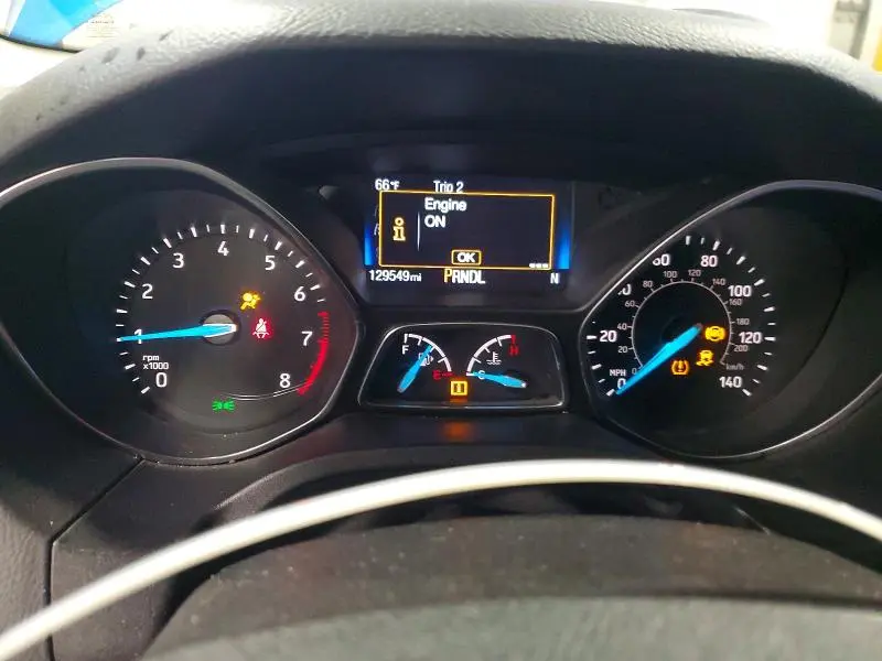 2015 FORD FOCUS SE  