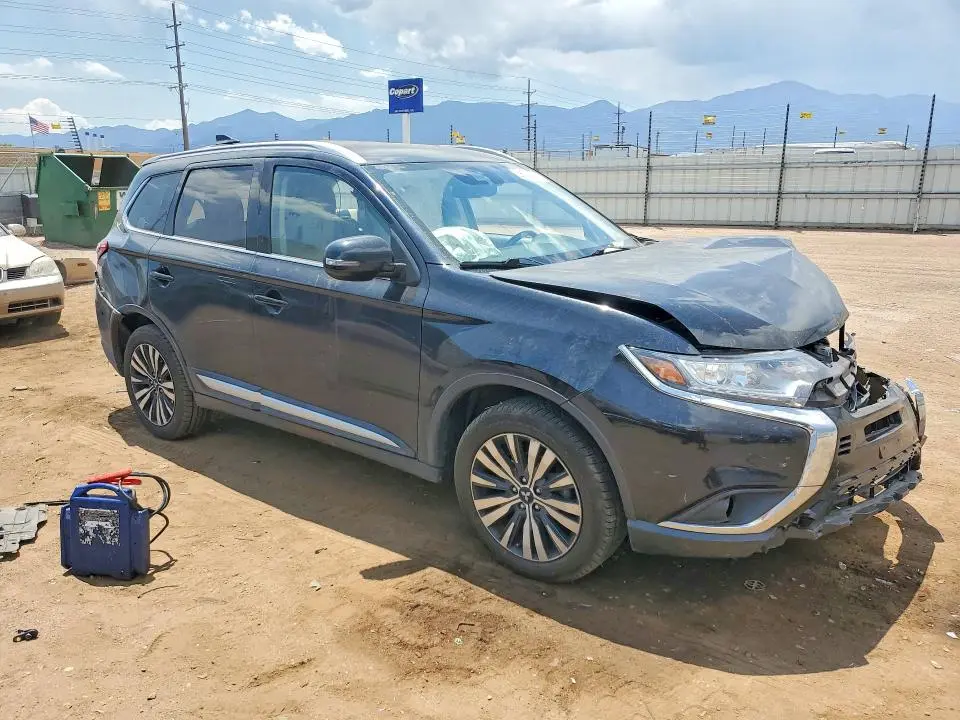 2020 MITSUBISHI OUTLANDER SE  