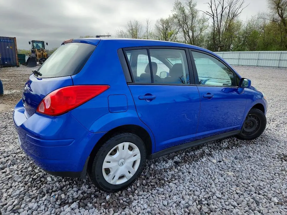 2011 NISSAN VERSA 1.8 S  