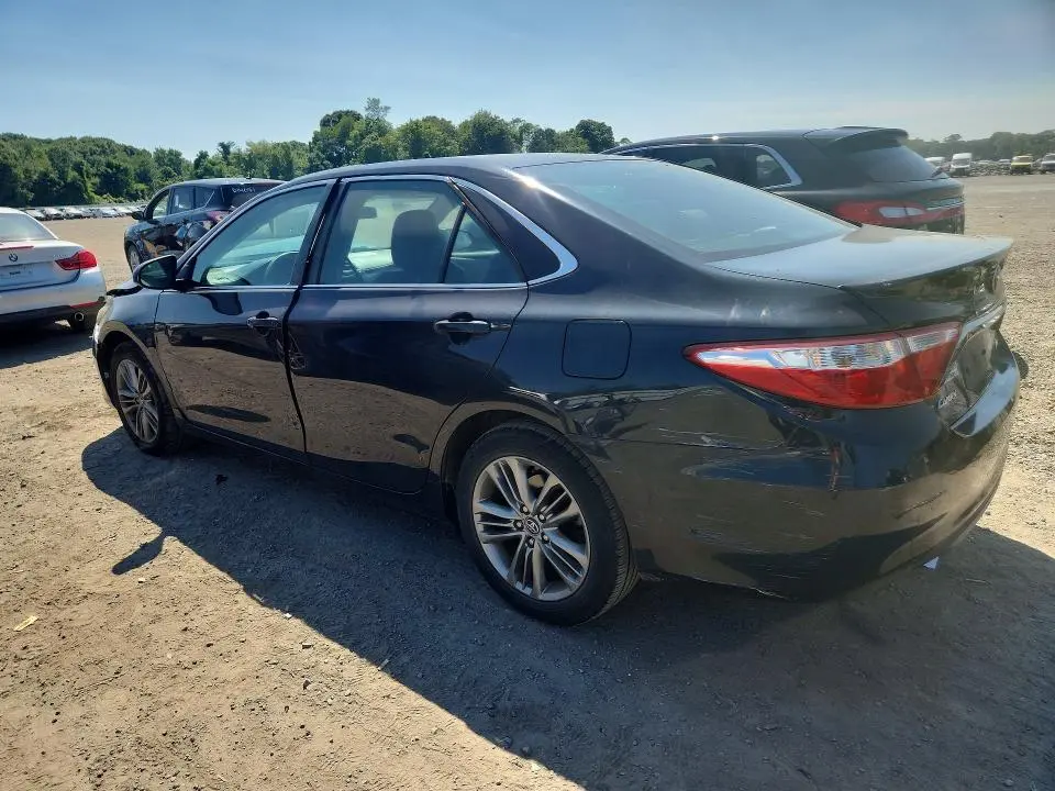 2017 TOYOTA CAMRY SE  