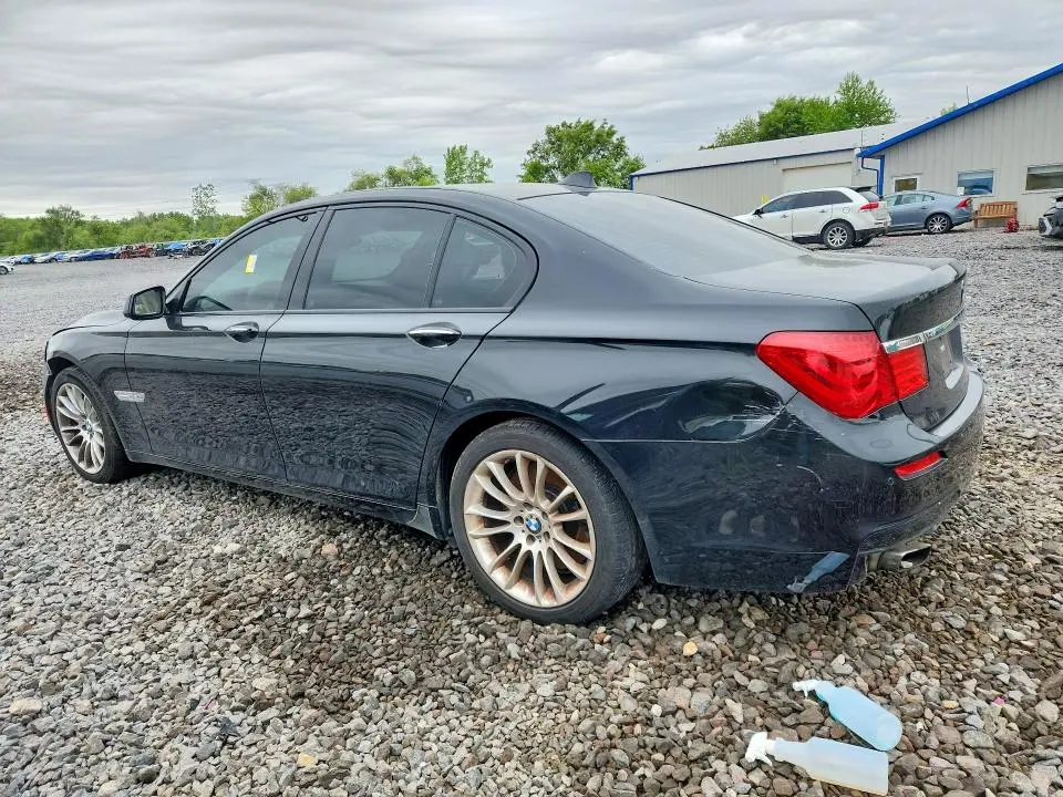 2012 BMW 750 XI  