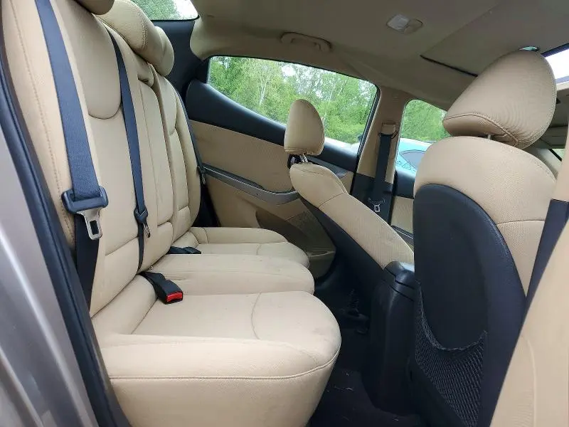 2011 HYUNDAI ELANTRA   
