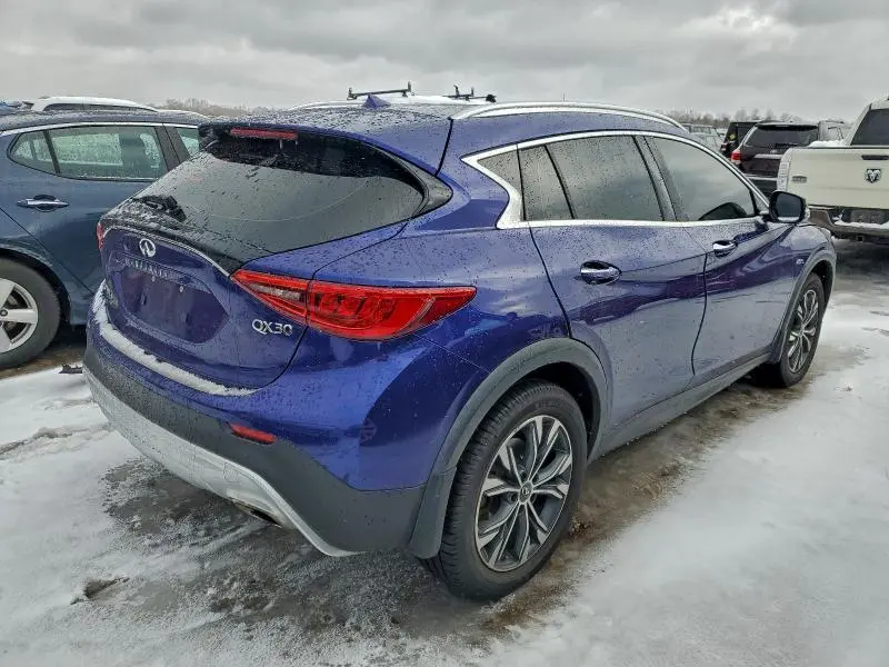 2018 INFINITI QX30 BASE  