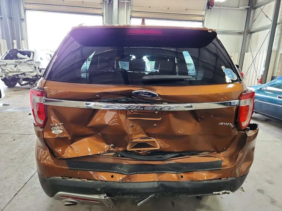 2017 FORD EXPLORER XLT  