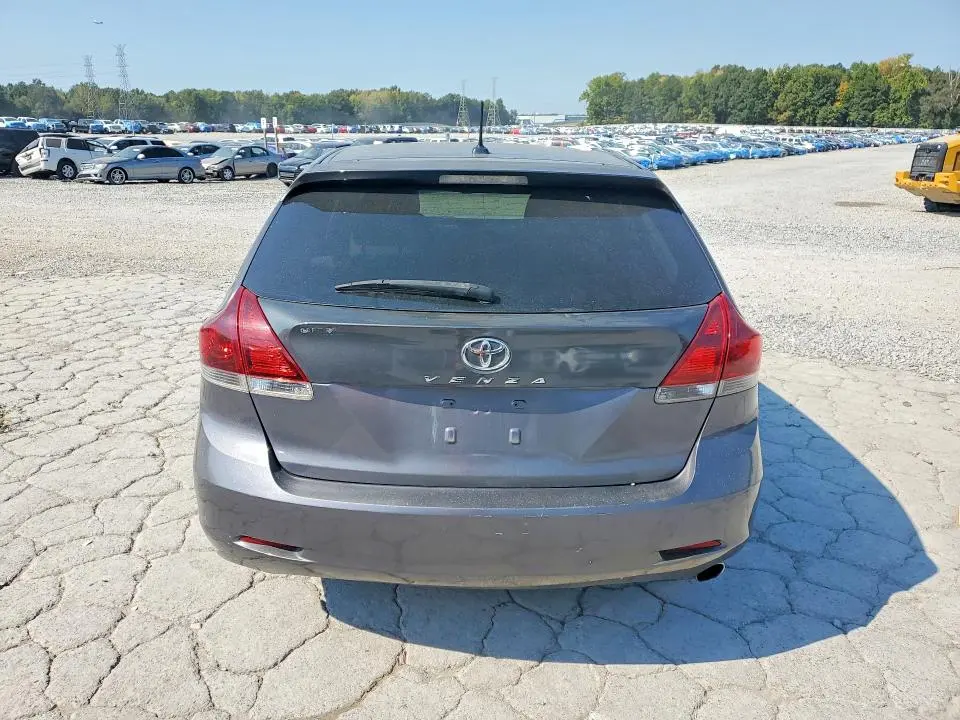 2013 TOYOTA VENZA LE  