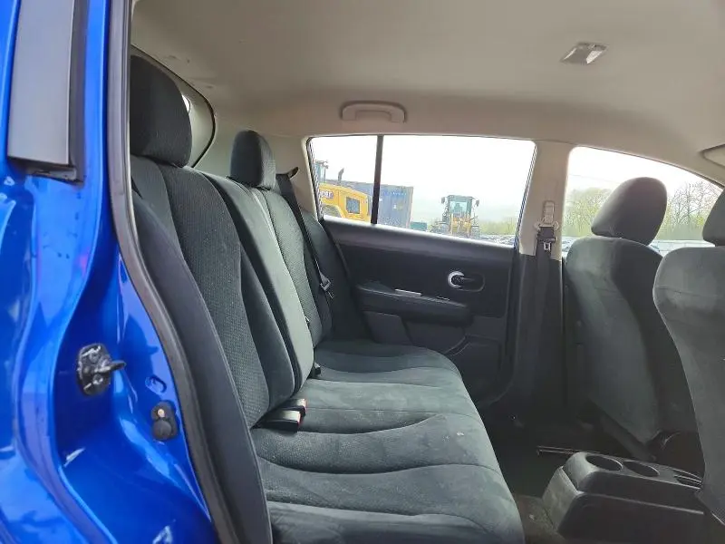 2011 NISSAN VERSA 1.8 S  
