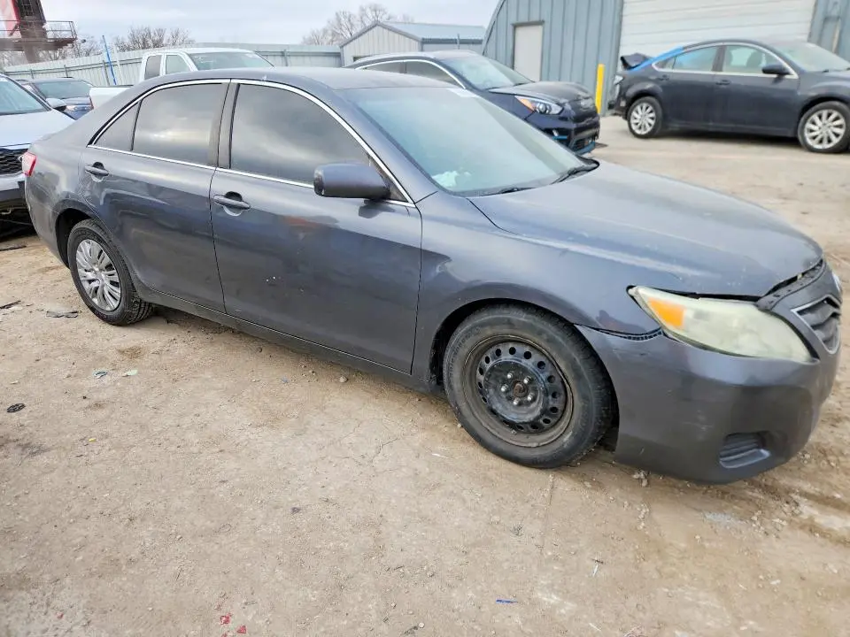 2011 TOYOTA CAMRY LE  