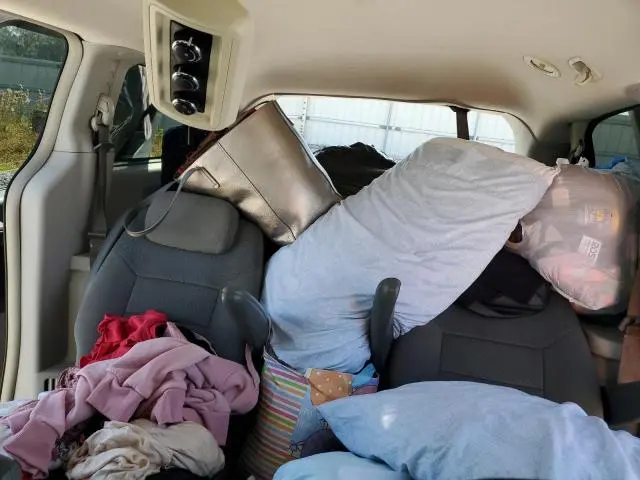 2010 CHRYSLER TOWN & COUNTRY LX  