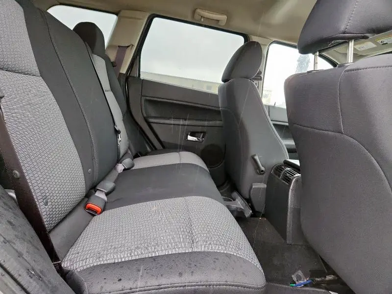2010 JEEP GRAND CHEROKEE LAREDO  