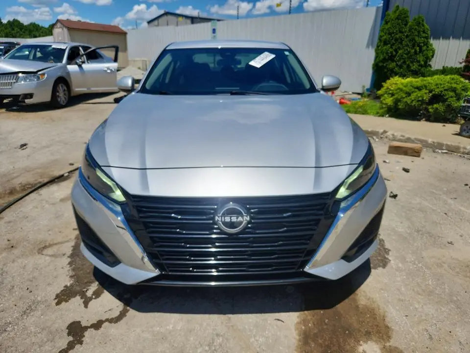 2023 NISSAN ALTIMA S  