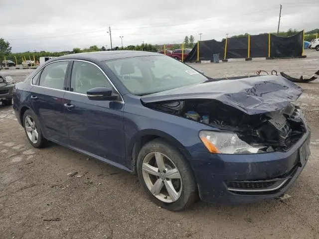 2013 VOLKSWAGEN PASSAT SE  