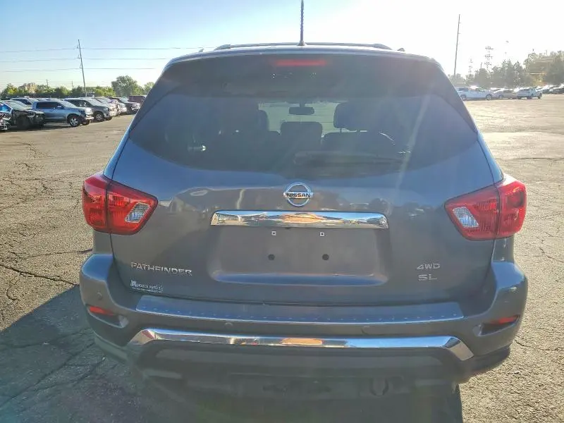 2017 NISSAN PATHFINDER SL  