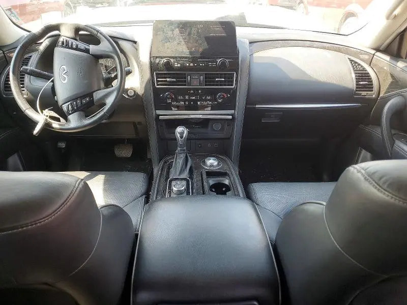 2023 INFINITI QX80 LUXE  