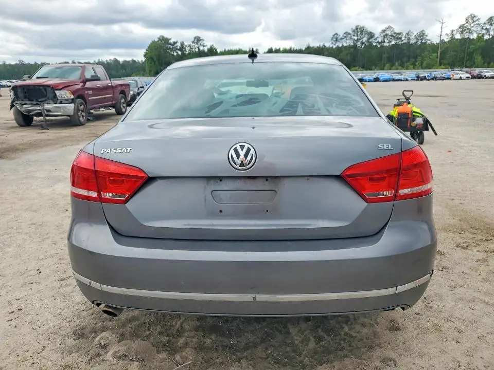 2013 VOLKSWAGEN PASSAT SEL  