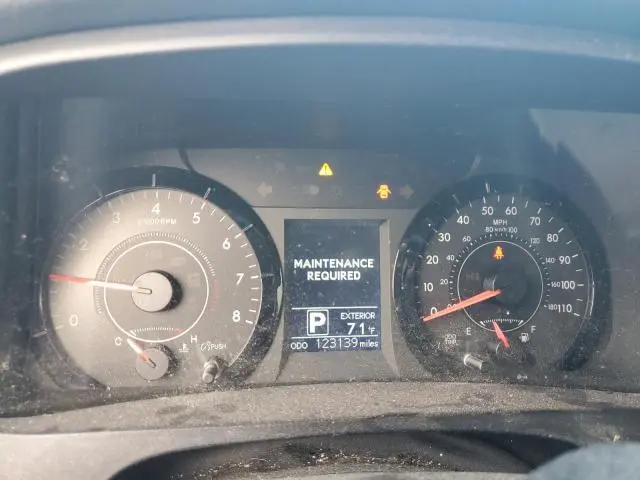 2017 TOYOTA SIENNA LE  