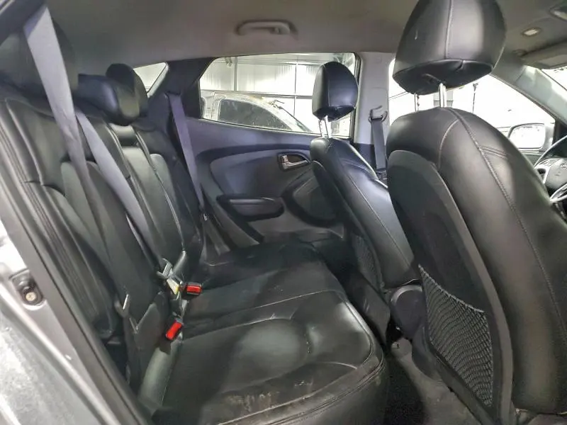 2011 HYUNDAI TUCSON GLS  