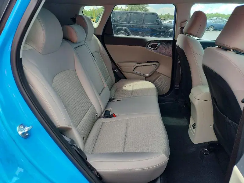 2023 KIA SOUL EX  