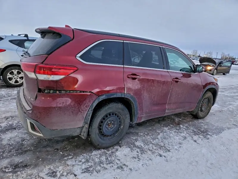 2017 TOYOTA HIGHLANDER SE  