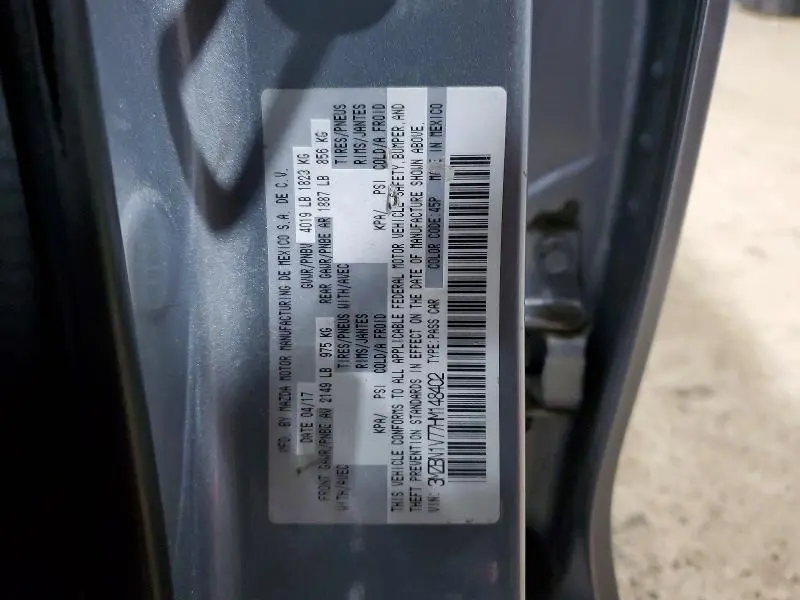 2017 MAZDA 3 TOURING  