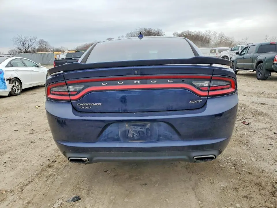 2016 DODGE CHARGER SXT  